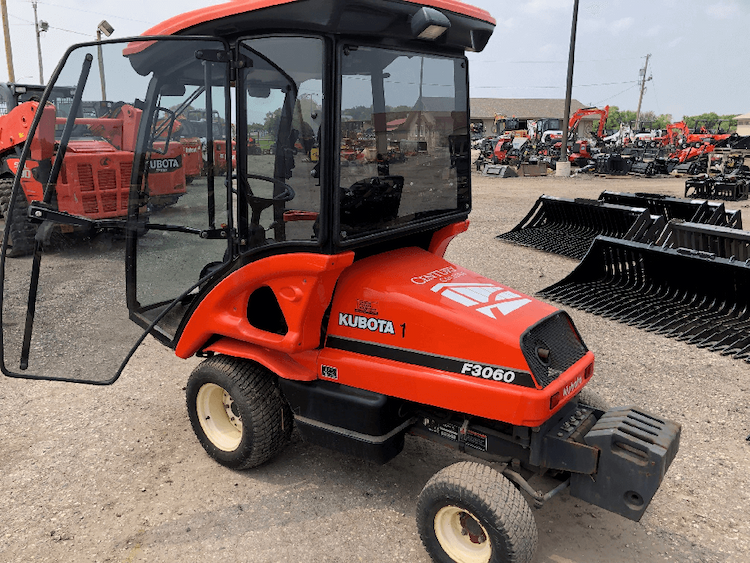 2005 Kubota F3060 Ride-On Lawn Mower 228956